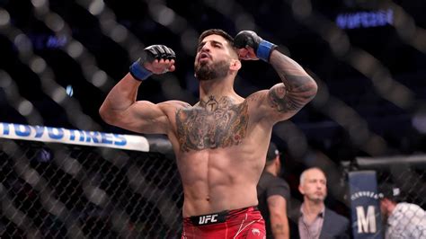 Joe Rogan claims Ilia Topuria rejected UFC 305 rematch fight with Alexander Volkanovski: ‘He turned it down’