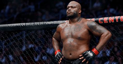 Derrick Lewis scores knockout win over Rodrigo Nascimento, moons crowd afterwards – UFC St. Louis Highlights