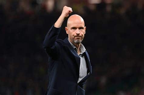 Write informative laconic excerpt under 30 words in mexican spanish for news below. Do not wrap it into quotation marks or html tags. Erik ten Hag has said managing Manchester United is like "swimming with your hands behind your back" after Arsenal&apos;s 1-0 win at Old Trafford inflicted a record ninth home defeat of the season and left United outsiders to secure European qualification.Leandro Trossard&apos;s first-half goal moved Arsenal to the top of the Premier League table going into the final week of the season, but FA Cup finalists United have now won just one of their last nine games in all competitions -- against relegated Sheffield United.- Stream on ESPN+: LaLiga, Bundesliga, more (U.S.)Ten Hag was once again forced to deploy midfielder Casemiro at centre-half due to a defensive injury crisis, while Bruno Fernandes, Marcus Rashford, Harry Maguire and Mason Mount were among a number of high-profile injury absentees.But having cited the team&apos;s injury problems for the club&apos;s miserable season, former Ajax coach Ten Hag said his job has become increasingly difficult."Any manager can always do something better, but I am two years here and I had only one time the full group of players and you cannot progress a team with so many injuries," Ten Hag said. "It is like swimming with your hands behind your back. You have to keep your head above water and we are trying to do that."It shouldn&apos;t be like this, but I return to all the problems we have and you then analyse the performance. You have to see that we were competitive, but that is not what you want of course, we have to win, we have to win every game."But at the moment, we are not at this position and definitely not this team with the injuries."United can seal qualification for the Europa Conference League by beating Manchester City in the FA Cup final later this month, but they need to beat sixth-place Newcastle at Old Trafford on Wednesday to have any realistic hope qualifying for the Europa League. Seventh-place Chelsea can also pip United to a Europa League spot.Ten Hag said it would be damaging for United to miss out on Europe altogether for the first time in 10 years."It is very damaging," he said. "That is the situation we are in, but still we can get there. We have the opportunities to take them and fight, even when the problems are massive, everyone knows this."We have to deserve it, especially the fans, they follow us on Monday [at Crystal Palace], they understand the position we are in. Today they are behind us from the first whistle, they see the team needs backing and support, so we are united and that is very good." ,Erik ten Hag compara dirigir al Manchester United con "nadar con las manos atadas" tras la derrota frente al Arsenal y la novena derrota en casa.