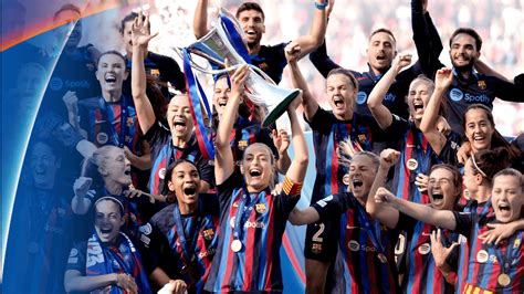 Write informative laconic excerpt under 30 words in mexican spanish for news below. Do not wrap it into quotation marks or html tags. Barcelona president Joan Laporta lauded the club&apos;s "history-making" women&apos;s team for "moving into another dimension" as supporters lined the streets of the city on Sunday to celebrate with the Champions League winners.Aitana Bonmatí and Alexia Putellas scored as Barça beat Lyon 2-0 in Bilbao on Saturday to win the trophy for the second successive season and the third time in four years.The win over the French champions, the eight-time winners of the Champions League, also sealed a quadruple for the first-ever time in the club&apos;s history, with Liga F, the Copa de la Reina and the Spanish Supercopa already wrapped up."This team is making history," Laporta said in a speech at the Catalan parliament, where Barça were welcomed by the president of Catalonia, Pere Aragonès."It&apos;s admirable how they are, how they live for football, how they celebrate... and how they make us all part of their success."These players deserve everything they have. They are in another dimension and they achieve everything that is proposed to them. Be ready because they are the ones moving this new world."Thousands of supporters lined the streets in the centre of Barcelona, with the team bus pulling up close to Plaça Sant Jaume, where more than 2,000 fans were squeezed in waiting for the players.Led by captain Putellas, who scored the second goal against Lyon, the Barça squad then carried the four trophies they have won down Calle Ferran towards the parliament buildings on Plaça Sant Jaume."Every time I am here I have lost my voice, which is a good thing," said Putellas, whose voice was cracking after a night of celebrating."We have brought the third Champions League home and the second in a row. We have made history, winning four trophies in one season."In addition to those out on the streets on Sunday, around 40,000 were in Bilbao on Saturday where a crowd of 50,827 set a new attendance record for a Women&apos;s Champions League final."Thanks to all the supporters that came to Bilbao and to all the people that followed the game from home, Plaça Catalunya or wherever," added Putellas, who signed a new two-year deal this week."We will keep making history. We will push for more and more."Barça&apos;s players then made their way to a balcony that overlooks Plaça Sant Jaume, where they led and joined in with chants and songs with the fans who had gathered to see them."I like this one: &apos;Jump, jump, jump, whoever doesn&apos;t jump is a Madrid supporter," chanted forward Clàudia Pina, who led the celebrations."I think it&apos;s difficult to better what Pina has done," laughed Mariona Caldentey when the microphone was handed to her minutes later.Barça still have two league games to go, with their campaign officially ending on June 16 against Valencia, which will be the last under current coach Jonatan Giráldez.Giráldez, who has won 10 of the 12 trophies available during his three years in charge, will join NWSL side Washington Spirit next month. ,El presidente del Barcelona, Joan Laporta, elogió al equipo femenino por hacer historia al ganar la Champions League por segunda vez consecutiva.