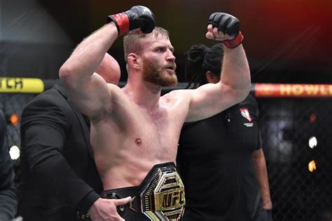 Jan Blachowicz claims Jon Jones ‘Escaped’ from fight with heavyweight move: ‘I was in my prime’