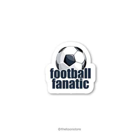 Write informative laconic excerpt under 30 words in mexican spanish for news below. Do not wrap it into quotation marks or html tags. The English Premier League and Fanatics have announced that, starting in June 2025, Fanatics Collectibles will become the exclusive provider of EPL trading cards, trading card games and stickers in a multi-year deal."We are delighted to welcome Fanatics as the official sticker and trading card licensee of the Premier League from season 2025/26," Premier League Chief Commercial Officer Will Brass said in a statement. "They bring an outstanding track record and strong commitment to innovation, helping fans all over the world express their passion for the sports they love."Financial details of the deal were not available."When you look at the IP that&apos;s out there, the Premier League is a property that we see a huge opportunity -- under-exploited opportunity really," said David Leiner, Fanatics Collectibles&apos; president of trading cards told ESPN. "I think the Premier League was really intrigued by not only what Fanatics could do for the category of collectibles, but what we&apos;ve been doing with player relationships: Tom Brady, Julio Rodriguez, Ronald Acuña Jr."Leiner said that Fanatics will be emphasizing global distribution, business-to-business, working with UK-based hobby shops and breakers to give trading cards a bigger footprint on the other side of the pond, where stickers have been a dominant collecting force for decades."Panini&apos;s first World Cup [stickers were] in 1970, first Euro was 1980, and any fan -- the Panini sticker albums were a massive part of the preparation before any tournament [because] before the age of the Internet, you&apos;d never seen these faces," Greg Lansdowne, the author of Stuck on You: The Rise and Fall...and Rise of Panini Stickers, told ESPN. "[They] enjoyed a renaissance when the &apos;80s children became adults, the Germany 2006 World Cup, and from there it&apos;s snowballed. The World Cup album is as big as ever and in more countries than ever."Topps was a Premier League partner from 1994 to 2019; Panini won the license in late 2018 and started producing EPL cards for the 2019-20 season. The EPL and Panini even renewed their license in late 2021."When you look at North America, we&apos;re all about trading cards, but we see stickers -- a great on-ramp for young collectors -- trading card games, and trading cards, especially in places like Europe, playing well together," Leiner says. "We&apos;re at 70 different hobby shows across the globe and many of those are in Europe. There are definitely dozens of stores [there[, but not hundreds or thousands like you see in the United States."But we&apos;re developing; our business in Europe, it&apos;s big -- you&apos;d be surprised if you knew the numbers -- but we&apos;re seven minutes into the match. There&apos;s so much ahead of us."Just months after Fanatics acquired Topps for roughly $500 million in January 2022, Topps replaced Panini as UEFA&apos;s producer of European Championship stickers for the 2024 and 2028 men&apos;s Euros -- as well as the 2025 women&apos;s Euros and Nations League Finals through 2028. Panini can produce NBA cards through 2025, but in 2026, Fanatics has deals in place with the NFLPA, NBA and NBAPA and acquired the MLB and MLBPA license early through its purchase of Topps.Now they add the English Premier League, whose -- according to Nielsen ratings -- five highest-watched matches of all-time occurred in 2023, the same year the league opened a New York-based office. The EPL extended its broadcast rights with NBC for six years in 2021, a deal worth north of $2.5 billion."People don&apos;t like change [and] they&apos;re just coming to terms with losing World Cup rights [here]," Lansdowne says. "Potentially it will hit older collectors more than younger -- younger U.K. collectors are just as conversive with Topps as Panini -- but I&apos;m sure Fanatics will do a great job as they&apos;ve done with the Champions League." ,La Premier League y Fanatics anunciaron que, a partir de junio 2025, Fanatics Collectibles será el proveedor exclusivo de cartas de intercambio, juegos y stickers de la EPL.