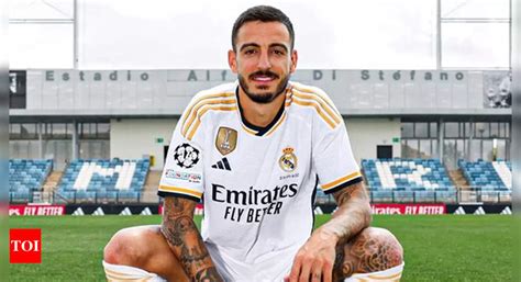 Write informative laconic excerpt under 30 words in mexican spanish for news below. Do not wrap it into quotation marks or html tags. Real Madrid forward Joselu said "even my best dreams" couldn&apos;t come close to his match-winning Champions League performance on Wednesday, after scoring twice in three minutes to beat Bayern Munich 2-1.Substitute Alphonso Davies had put Bayern ahead in the 68th minute of the semifinal second leg at the Santiago Bernabeu, to lead 1-0 on the night and 3-2 on aggregate.However, Joselu levelled in the 88th minute and scored again in the 91st minute -- converting Antonio Rüdiger&apos;s cross -- to put Madrid into the final at Wembley in London on June 1, where they&apos;ll face Borussia Dortmund."I don&apos;t know about being a hero, but I&apos;m very happy," Joselu told reporters after the match. "You can imagine! It was incredible, spectacular. This team never gives up, fighting until the end is in its blood."Madrid have now qualified for six Champions League finals in 11 years, after winning the competition in 2014, 2016, 2017, 2018 and 2022.They&apos;ll have the chance to complete a LaLiga and Champions League double this season, after wrapping up the league title last weekend."You always dream about this kind of performance," Joselu said. "The first goal was about being smart, and being ready. They were tired... Not even my best dreams are as good as [what happened] today."Madrid have made a habit of staging dramatic European comebacks at the Bernabeu, turning around ties Paris Saint-Germain, Chelsea and Manchester City on their way to the 2022 final."It&apos;s happened again," coach Carlo Ancelotti said. "It&apos;s something inexplicable, and it&apos;s happened again, with a fantastic atmosphere, and players who never stopped believing."It was a difficult game, we had chances, we had control, and then we had the strength not to lose our heads. I have to thank the fans, the club, and above all the players, who have had a season nobody expected."I didn&apos;t expect this squad to do what they&apos;ve done either. Getting to the final is success, and then whatever happens, happens."Joselu, 34, joined Madrid on loan from Espanyol last summer and has scored nine times in LaLiga and five times in the Champions League."He reflects what this team is," Ancelotti said. "He&apos;s a player who&apos;s done a lot this season, without getting a lot of minutes. He&apos;s the perfect reflection of what this squad is -- players who have done a lot, never losing confidence, with the idea that they can contribute." ,El delantero de Real Madrid, Joselu, describió su actuación en la victoria de la Liga de Campeones como un sueño evocado en su mejor fantasía.