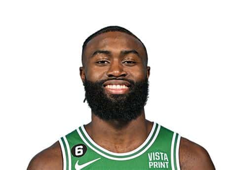 Write informative laconic excerpt under 30 words in mexican spanish for news below. Do not wrap it into quotation marks or html tags. Durante la carrera de playoffs de Boston rumbo a las Finales de la NBA, Jaylen Brown lideró a los Celtics en lugar de Jayson Tatum Se espera que la adición de Malcolm Brogdon al equipo brinde alivio en la posición de guardia para Marcus Smart y Brown Brown podría tener menos minutos de juego con la llegada de Brogdon, pero se espera que siga siendo productivo en varias categorías estadísticas,Jaylen Brown lidera a los Celtics en playoffs de la NBA, pero la llegada de Malcolm Brogdon puede cambiar su rol en el equipo.