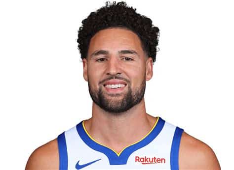 Write informative laconic excerpt under 30 words in mexican spanish for news below. Do not wrap it into quotation marks or html tags. Klay Thompson se recupera de lesiones y está listo para regresar a la cancha Thompson no ha jugado en los últimos dos años debido a una lesión de ligamento cruzado anterior y un tendón de Aquiles desgarrado A pesar de las lesiones, Thompson ha demostrado ser un anotador confiable y un tirador de tres elite,Klay Thompson listo para volver tras dos años lesionado. Anotador confiable y tirador de tres de élite.