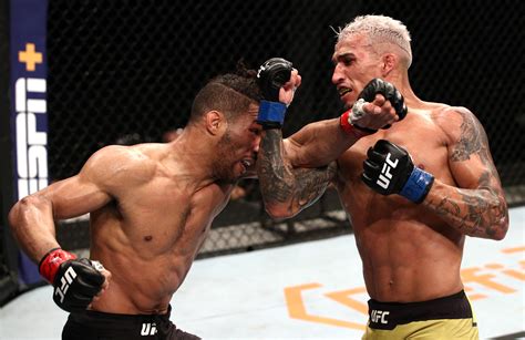 Fan pays $95,000 to watch UFC star Charles Oliveira train and cut weight ahead of next fight