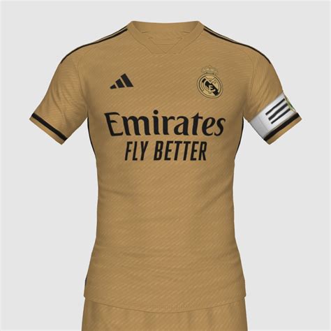 Write informative laconic excerpt under 30 words in mexican spanish for news below. Do not wrap it into quotation marks or html tags. Real MadridWith Kylian Mbappé joining Jude Bellingham and women&apos;s team star Carla Camacho on modeling duty for the occasion, Real Madrid have unfurled their new away kit for the 2024-25 season, while also casually flexing their new-look, extravagantly furnished squad.Resplendent in golden orange, the jersey also features an angular, star-shaped graphic that feels apt given the prodigious talent on display, but is actually supposedly a visual reference to the night sky that twinkles above the Bernabeu on match nights.🤜 @RealMadrid ✖️ @adidasfootball 🤛 pic.twitter.com/lTqBltP71F— Real Madrid C.F. (@realmadrid) July 22, 2024 Keen-eyed Real kit historians might also have noted that their new away shirt is also intended as a nod to the similarly vibrant all-orange third kit from 2013-14, the season during which the Spanish giants finally completed La Decima by winning the European Cup/Champions League for the 10th time.Los Blancos have already won the competition a further five times since then and with Mbappe added to an already stacked roster, it&apos;s doubtlessly going to require quite the feat to prevent them from retaining their UEFA Champions League crown. ,Real Madrid presenta su nueva camiseta de visitante para la temporada 2024-25, con el astro Kylian Mbappé en el desfile. El equipo también exhibe su lujoso plantel.