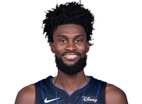 Write informative laconic excerpt under 30 words in mexican spanish for news below. Do not wrap it into quotation marks or html tags. Jonathan Isaac, jugador de los Orlando Magic, se perdió toda la temporada pasada debido a una lesión en la rodilla. El equipo ha experimentado cambios significativos desde su última participación y se espera que Isaac sea un punto focal en la ofensiva. Isaac se ha destacado como uno de los mejores defensores de la liga, promediando 2.1 bloqueos y 1.5 robos por 36 minutos en su carrera. En la temporada 2019-20, mostró mejoras en su juego ofensivo, promediando 11.9 puntos con un 47/34/79 en tiros. A pesar de los riesgos de lesiones, Isaac tiene el potencial de ser un jugador integral en el fantasy basketball, especialmente si se le asignan más minutos y oportunidades de tiro. Su versatilidad defensiva lo convierte en una opción valiosa para los equipos de fantasy.,Jonathan Isaac, Orlando Magic, se espera que sea un punto focal en la ofensiva tras su lesión. Destaca por su defensa y progreso ofensivo. Potencial jugador clave en fantasy basketball.