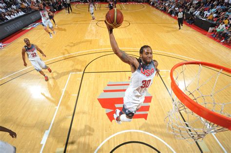 Write informative laconic excerpt under 30 words in mexican spanish for news below. Do not wrap it into quotation marks or html tags. Kawhi Leonard de los Clippers se recupera de una cirugía en la rodilla Leonard ha sido limitado en los últimos años debido a lesiones Se espera que Leonard esté completamente recuperado para el campo de entrenamiento,Kawhi Leonard se recupera de cirugía en la rodilla, apunta a regresar a su mejor nivel para el campo de entrenamiento tras años de lesiones.