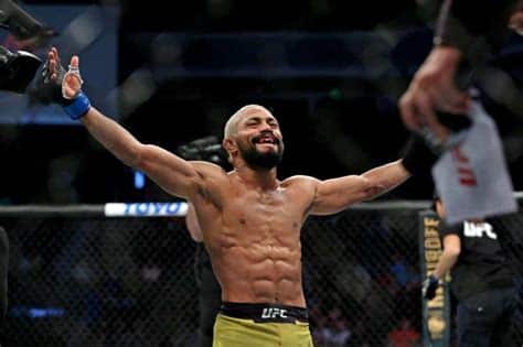 Deiveson Figueiredo drops Marlon Vera en route to impressive decision win – UFC Abu Dhabi Highlights