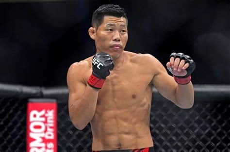 Carlos Prates stops Li Jingliang with shocking KO in veteran’s return – UFC 305 Highlights