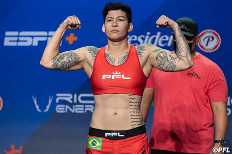 Larissa Pacheco predicts war against Cris Cyborg: ‘Who goes down first?’