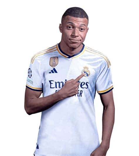 Write informative laconic excerpt under 30 words in mexican spanish for news below. Do not wrap it into quotation marks or html tags. Kylian Mbappé said there&apos;s "no limit" to how many goals he and Real Madrid can score this season, after getting off the mark in his debut as the club lifted the UEFA Super Cup with a 2-0 win over Atalanta.After a tight first half in Warsaw, Federico Valverde opened the scoring in the 59th minute, converting Vinícius Júnior&apos;s cross, before Mbappé scored his first Madrid goal nine minutes later from a slick attacking move involving Rodrygo , Vinícius and Jude Bellingham."We&apos;re at Real Madrid, we have no limit, I have no limit," Mbappé told Movistar after the match on Wednesday when he was asked if 50 goals was a realistic target for him this season. "If I can score 50 goals, it&apos;s 50. But the most important thing is to win and improve as a team, because we&apos;re going to win as a team."Mbappé joined Madrid on a free transfer from Paris Saint-Germain this summer, signing a five-year contract and ending a long-running, high-profile transfer saga.The France international started the Super Cup game -- which pitted the winners of last season&apos;s Champions League, Madrid, against the Europa League winners, Italy&apos;s Atalanta - and played as a central striker, just a week after joining up with his new teammates for pre-season training.Real Madrid players celebrate after winning the UEFA Super Cup. Getty Images"A great night," Mbappé said. "I&apos;ve been waiting for this moment a long time, to play in this shirt, with this badge, for these fans. It&apos;s a great moment for me."Winning a trophy is very important, we know that [at Madrid] we always have to win. I&apos;m very happy, for sure with the goal, for a forward like me, being decisive in my first game, but more importantly it&apos;s a pleasure to play."Madrid lined up with Brazilians Vinícius and Rodrygo either side of Mbappé, and Bellingham behind him, in an attacking side picked by coach Carlo Ancelotti."They&apos;re two great players," Mbappé said, when asked about Vinicius and Bellingham, who combined to set up his goal. "But here we have the best in every position. I&apos;m happy to play with the entire squad we have, we&apos;ll improve for sure, me first of all, but today is a positive step.""They deserve it," midfielder Valverde said, when asked about the attacking unit. "Let&apos;s hope we can enjoy a lot of games like today. They can enjoy themselves and play well, and us further back will run for them!"Ancelotti admitted it took time for the new teammates to settle in a slow start to the match, but after that he said his team found the balance it was looking for."[Mbappé] has the quality to score a lot of goals," Ancelotti said. "We have to look for balance as a team. Today we had it. In the first half our level of play wasn&apos;t spectacular, but the team had a good game at the back."We suffered a bit in the first half, because Atalanta press a lot, they are very good defensively. In the first half they won more duels than us. In the second half we had more space up front. And obviously in space, Rodrygo, Vinicius and Mbappé are very dangerous." ESPN BET is owned and operated by PENN Entertainment, Inc. and its subsidiaries (&apos;PENN&apos;). ESPN BET is available in states where PENN is licensed to offer sports wagering. Must be 21+ to wager. If you or someone you know has a gambling problem and wants help, call 1-800-GAMBLER.Copyright: © 2024 ESPN Enterprises, Inc. All rights reserved. ,Kylian Mbappé sin límites en el Real Madrid. Anotó en su debut en la Supercopa de la UEFA. Meta: 50 goles. Tras el triunfo, expresó ambición y gratitud.