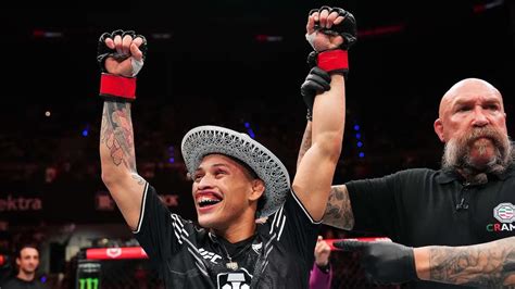 Ronaldo Rodriguez survives scare to land decision win over ‘Ode Osbourne – Noche UFC Highlights