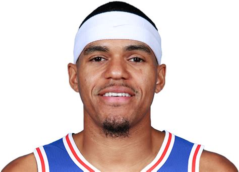 Write informative laconic excerpt under 30 words in mexican spanish for news below. Do not wrap it into quotation marks or html tags. El jugador Tobias Harris ha tenido una temporada consistente en la NBA, promediando 14.7 puntos, 5.7 rebotes, 2.5 asistencias, 0.9 robos y 1.7 triples por partido en la temporada 2022-23. - Fuente: NBA Per Game Stats Se espera que el jugador mantenga su papel importante en los Philadelphia 76ers para la próxima temporada, especialmente si James Harden es transferido. - Fuente: NBA Per Game Stats A pesar de una ligera disminución en su producción ofensiva, Harris sigue siendo un jugador sólido en Fantasy Basketball, ya que puede contribuir en rebotes, asistencias y estadísticas defensivas. - Fuente: NBA Per Game Stats,Tobias Harris destaca en la NBA con promedio de 14.7 puntos, 5.7 rebotes y 2.5 asistencias. Se pronostica un papel clave en los Philadelphia 76ers.