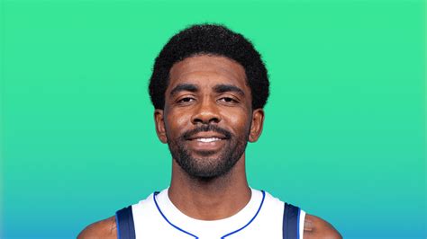 Write informative laconic excerpt under 30 words in mexican spanish for news below. Do not wrap it into quotation marks or html tags. Kyrie Irving has been traded from the Dallas Mavericks Irving was able to produce at an elite level down the stretch of the 2022-23 season Irving's playing future with the Nets is uncertain, as there have been constant rumors surrounding his status,Kyrie Irving ha sido intercambiado de los Dallas Mavericks tras destacar en la temporada 2022-23. Su futuro con los Nets es incierto.