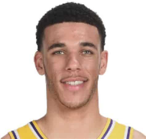 Write informative laconic excerpt under 30 words in mexican spanish for news below. Do not wrap it into quotation marks or html tags. El base de los Chicago Bulls, Lonzo Ball, ha sufrido una serie de lesiones que han afectado su participación en las últimas temporadas. En la temporada 2022-2023, Ball tuvo que someterse a dos cirugías y se espera que su regreso a las canchas sea a principios del año 2023. A pesar de las lesiones, Ball logró destacar en la temporada 2020-2021 con los Pelicans, promediando su mejor producción estadística hasta el momento, con un promedio de 13 puntos, 5.4 rebotes, 5.1 asistencias, 3.1 triples y 2.7 robos y bloqueos combinados por partido. Los Bulls han contratado al veterano Goran Dragic para reforzar su base, debido a las constantes lesiones de Ball. Aunque Ball tiene potencial, es un riesgo contar con su disponibilidad física, por lo que seleccionarlo en un draft temprano puede ser arriesgado.,El base Lonzo Ball de los Chicago Bulls sufre lesiones frecuentes, limitando su participación. El equipo contrató a Goran Dragic como refuerzo.