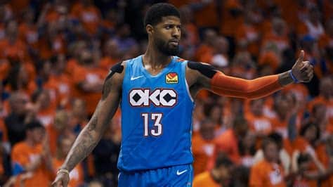 Write informative laconic excerpt under 30 words in mexican spanish for news below. Do not wrap it into quotation marks or html tags. Paul George sigue siendo un jugador estrella a pesar de las lesiones George ha promediado buenos números en puntos, rebotes, asistencias y robos A pesar de la lesión, se espera que George esté listo para el inicio de la próxima temporada,Paul George se mantiene como estrella a pesar de lesiones. Buen rendimiento en puntos, rebotes y asistencias. Estará listo para la próxima temporada.