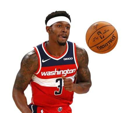 Write informative laconic excerpt under 30 words in mexican spanish for news below. Do not wrap it into quotation marks or html tags. - Bradley Beal, jugador de los Wizards de Washington, ha tenido altibajos en su carrera en la NBA. - Beal ha promediado más de 20 puntos por juego en múltiples temporadas y ha sido seleccionado para el All-Star Game en varias ocasiones. - Sin embargo, las lesiones han afectado su rendimiento y han limitado su habilidad para mantenerse en la cancha de manera consistente.,Bradley Beal, estrella de los Wizards, lucha con lesiones en su carrera en la NBA a pesar de su éxito en puntos y selecciones en el All-Star Game.