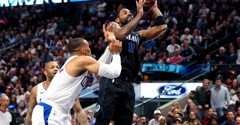 Write informative laconic excerpt under 30 words in mexican spanish for news below. Do not wrap it into quotation marks or html tags. - Kyrie Irving de los Mavericks tuvo un desempeño destacado al final de la temporada 2022-23, siendo una pieza clave en el equipo. - A lo largo de su carrera, Irving ha demostrado ser un jugador de alto nivel en términos de valor por juego, pero ha tenido problemas de lesiones y ha perdido muchos partidos. - Dallas espera que Irving se mantenga saludable y desempeñe un papel importante en la consecución de los playoffs después de una temporada decepcionante. Fuente: RotoWire,Kyrie Irving sobresale por su desempeño en los Mavericks al final de la temporada 2022-23, siendo clave a pesar de lesiones. Dallas confía en su salud para playoffs. (Fuente: RotoWire)