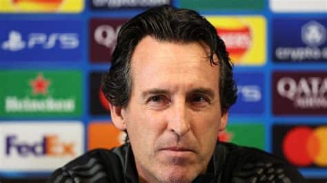 Write informative laconic excerpt under 30 words in mexican spanish for news below. Do not wrap it into quotation marks or html tags. Oct 1, 2024, 01:20 PM ETAston Villa manager Unai Emery has said his club&apos;s first home game in the top tier of European football for 41 years will be a "special" occasion as Bayern Munich visit Villa Park on Wednesday.Villa were one of the Premier League&apos;s surprise packages under Emery in the 2023-24 season, finishing fourth to qualify for the Champions League for the first time since their quarterfinal defeat to Juventus in the 1984 competition, then known as the European Cup."We are very happy to face Bayern here at home and hopefully we can enjoy tomorrow and we can compete and show our best," Emery said at his news conference on Tuesday."It is a special, special match for everyone."Villa played Bayern in the 1982 European Cup final, emerging as 1-0 victors to claim the club football&apos;s top prize on the continent for the first and only time in their history."When it&apos;s a new competition we are motivated and so excited to play tomorrow with our supporters in Villa Park. Remembering as well the final that Villa played against them 42 years ago," Emery said.Unai Emery was speaking at a news conference ahead . Cameron Smith/Getty Images"Now at this moment in our process we have to try to play one match more. Of course it&apos;s against one of the best teams in the world and the favourite with three or four others to win this competition."Emery has garnered considerable experience in European football during stints with Sevilla, Paris Saint-Germain, Arsenal and Villarreal -- 188 games across the various tiers of UEFA competition.In stark contrast, Vincent Kompany on the Bayern bench will be taking charge of his second continental fixture having moved from Burnley to Munich in a shock move over the summer."His career is very recognised as a player," Emery said of his opposite number. "He started two or three years ago and he worked at Man City with Pep [Guardiola] and he has been successful so quickly."With his experiences and working with Guardiola, everything I watch as him as a coach says he will have a very good future."Villa beat Young Boys comfortably in their first Champions League game of the season, while Bayern demolished Dinamo Zagreb 9-2. ,El manager de Aston Villa, Unai Emery, anticipa un “partido especial” contra Bayern Munich en Villa Park por la Champions League.