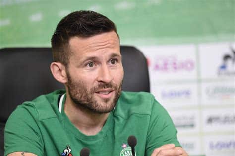 Write informative laconic excerpt under 30 words in mexican spanish for news below. Do not wrap it into quotation marks or html tags. Oct 16, 2024, 07:27 AM ETYohan Cabaye will take over as PSG&apos;s academy sporting director. Marc Atkins/Getty Images)Former France international Yohan Cabaye has been named as the sporting director of Paris Saint-Germain&apos;s youth academy, the club confirmed on Wednesday.The 38-year-old Cabaye made 48 appearances for France, including at the 2014 World Cup and the European Championship in 2016. He played 57 times for PSG from 2013-15, between spells in the Premier League with Newcastle United and Crystal Palace."This decision follows an exemplary career with Paris Saint-Germain, marked by expertise and in-depth knowledge of the top level," PSG said in a statement."This appointment once again underlines the importance the club attaches to developing and supporting the next generation, so that it can continue to draw on the incredible pool of young talent in the Paris region."Cabaye said he was grateful to PSG for the opportunity."I am honoured by this appointment and would like to thank the Club for its confidence" Cabaye said."Along with the management team, I am determined to work to ensure that Paris Saint-Germain remains a world benchmark in terms of youth development. Our aim is not just performance, but also the transmission of fundamental values and the development of young talent." ,Yohan Cabaye, exjugador de Francia, será el nuevo director deportivo de la academia juvenil del Paris Saint-Germain, según confirmó el club.