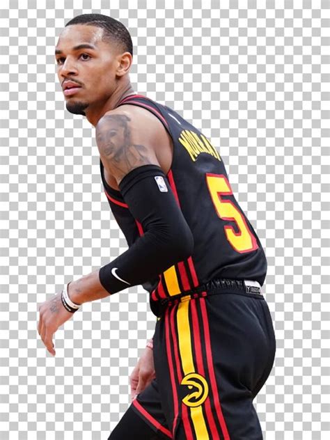 Write informative laconic excerpt under 30 words in mexican spanish for news below. Do not wrap it into quotation marks or html tags. Dejounte Murray, jugador de los Hawks, firmó una extensión de contrato de 4 años y $120 millones de dólares durante la temporada baja. Ha demostrado ser un jugador versátil, promediando 20.5 puntos, 5.3 rebotes, 6.1 asistencias y 1.5 robos por partido la temporada pasada. Murray se ha convertido en el líder del equipo de los Hawks, jugando fuera de su posición natural. Aunque se espera que su uso disminuya debido a la presencia de Trae Young en el equipo, se espera que continúe contribuyendo en varias categorías.,Dejounte Murray firma extensión con los Hawks por $120 millones. Líder versátil promediando 20.5 puntos, 5.3 rebotes, 6.1 asistencias y 1.5 robos por partido.