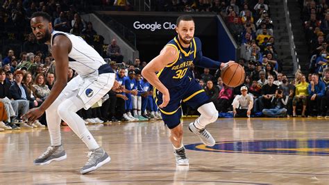 Write informative laconic excerpt under 30 words in mexican spanish for news below. Do not wrap it into quotation marks or html tags. Stephen Curry remains a top fantasy asset despite injury concerns and a team shake-up, making All-NBA Second Team in the 2022-23 season (source: FantasyPros). Curry had a bit of a mixed regular season in 2022-23, but still finished seventh in per-game fantasy production, averaging 29.4 points on 49/43/92 shooting (source: FantasyPros).,Stephen Curry sigue siendo un gran activo de fantasía a pesar de lesiones y cambios en el equipo, llegando al Segundo Equipo All-NBA en la temporada 2022-23.