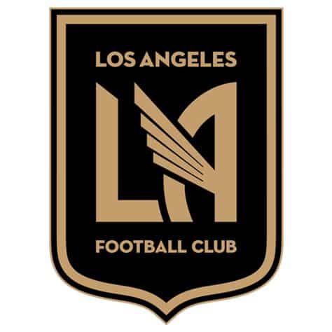 Write informative laconic excerpt under 30 words in mexican spanish for news below. Do not wrap it into quotation marks or html tags. Nov 11, 2024, 11:04 AM ETBy the end of Saturday night, the 2024 MLS Cup playoffs no longer contained Lionel Messi. Inter Miami were ousted in shocking fashion, at the hands of the Eastern Conference&apos;s No. 9 seed: Atlanta United.That was hardly the only shock, though. The top three teams in the Eastern Conference, including last year&apos;s MLS Cup winners, will watch the rest of the postseason from the comfort of their homes.With plenty to talk about after Round One came to a close on Saturday night, and nearly two whole weeks before the conference semifinals begin, ESPN breaks down the highs, the lows and the controversy of MLS&apos;s just-concluded best-of-three series.The talk of Round OneTitle favorites emerge from Los AngelesWith Inter Miami and the Columbus Crew now out of the picture, all eyes will now be set on the new title favorites emerging from the west coast: LAFC and the LA Galaxy.Carried by four goals and an assist from Riqui Puig, the Galaxy were relentless with their 5-0 and 4-1 thrashings of the Colorado Rapids in the most recent playoff round. Let&apos;s not forget Gabriel Pec either. MLS&apos; Newcomer of the Year was also brilliant with three assists and a goal in the two-game series. As long as they avoid some of the defensive mistakes seen this season, their attack should be able to compensate for any issues from the No. 2 seed from the West.With so many of the East&apos;s top teams now out and LAFC advancing to the conference semis, the road to MLS Cup now runs through Los Angeles. Kelvin Kuo-Imagn ImagesAs for the conference&apos;s No. 1 seed, despite some roadblocks in a series against the Vancouver Whitecaps that went three games, there&apos;s still reason to have plenty of faith in the side that lifted the U.S. Open Cup champions. LAFC have got depth in the frontline, and by the way, they just so happen to have a backup option like club legend Carlos Vela now back on the bench. -- Cesar HernandezAtlanta embrace underdog status in upsetting Miami After cruising to the Supporters&apos; Shield (and setting a single-season points record with 74) Inter Miami are out of the playoffs in the first round. There&apos;s no two ways about it: that&apos;s an unexpected jolt for the league and a history-making loss for the Herons.Miami&apos;s star-studded team did reveal weaknesses throughout the season. And Atlanta United -- who finished the year in ninth place in the Eastern conference and a full 34 points below Miami -- exploited them. United punished Miami&apos;s vulnerable defense in transition, and Jamal Thiaré was immense when it mattered.Forty-year-old former Premier League goalkeeper and USMNT veteran, Brad Guzan was the overarching star in a series filled with them. His seven saves in Saturday&apos;s thrilling 3-2 finale and 18 saves across the series included some world-class heroics, and proved that the matchup&apos;s numerous aging talents weren&apos;t all dressed in pink.On the one hand, missing out on Messi & Co. in the remainder of this year&apos;s playoffs is a disappointment (rest assured that the league&apos;s marketers aren&apos;t thrilled), but this surprise series gives fans some of the stuff we love most: the glory of the underdog, the come-from-behind victory, the never-say-die 40-year-old goalkeeper sending the superstar squad to an early end. -- Megan SwanickKeepers&apos; union takes top billingGoalkeepers rarely receive the recognition or attention they deserve, but several stole the show in the first round of the 2024 MLS Cup playoffs after five of eight series were defined by penalty shootouts.In the East, New York City FC&apos;s Matt Freese saved three penalties against FC Cincinnati to knock out an MLS Cup favorite and clinch a spot in the semifinals. Orlando City SC goalkeeper Pedro Gallese and the New York Red Bulls&apos; Carlos Coronel also single-handedly earned their respective teams a ticket to the next round in saving two spot kicks each. In the West, the Seattle Sounders&apos; Stefan Frei and Minnesota United No. 1 Dayne St. Clair proved to be vital when making key penalty saves.Although Guzan was not put in a position to save a shot from the spot, he did stop Messi on several occasions to keep Atlanta&apos;s playoff dreams alive. Guzan proved to be Messi&apos;s kryptonite through the three matches, denying the forward goals like so few have around the world.When a team triumphs, even in a penalty shootout, fans quickly credit the attacking players for the efforts on the pitch. But a goalkeeper&apos;s performance, no matter how grand, often goes unnoticed.These keepers deserve the credit. No team plans to be in a position to make their No. 1 the most valuable player on the pitch, but Guzan, Freese, St. Clair, Frei, Gallese and Coronel stand as a reminder that the role cannot be undervalued. -- Lizzy BecheranoRound One MVPRiqui Puig | LA GalaxyThe LA Galaxy are looking like the team to beat heading into the next round of games, and the 25-year-old Spanish midfielder is one of the big reasons why. With four goals and one assist across a two-game series, Puig is both a conductor and finisher in LA&apos;s inspiring attack. He&apos;s also on track to be the postseason&apos;s top scorer (only Vancouver&apos;s Ryan Gauld has scored more in the playoffs, but he won&apos;t be able to add to his tally after the Whitecaps&apos; elimination) if he keeps the pace in the next round. -- SwanickRiqui Puig is the top scorer of these MLS Cup playoffs, netting four goals in the Galaxy&apos;s Round One series win over Colorado. Ron Chenoy-Imagn ImagesBrad Guzan | Atlanta UnitedMove aside, Messi. At 40 years of age, Guzan was nothing short of phenomenal against Miami. Sure, the former Aston Villa man did allow five goals across three matches, but the scorelines could have been far, far worse for Atlanta had Guzan not provided a noteworthy tally of 18 saves."Grinding, believing, resilience," said the captain on how he and his teammates surpassed Messi & Co. "There&apos;s some fairy dust in our locker room." -- HernandezJamal Thiaré | Atlanta UnitedThiaré concluded the 2024 MLS season with six goals and no assists in 25 games, underwhelming supporters. He entered the decisive third match of the best-of-three playoff series against Inter Miami ready to prove all wrong.The 31-year-old from Senegal netted Atlanta&apos;s equalizer on Saturday night with a right-footed strike from inside the box before earning the Five Stripes their first lead of the night with a second goal just minutes later. The forward broke down Miami&apos;s backline alongside Alexey Miranchuk before finding the top of the net.Thiaré&apos;s defiant attitude going forward and perfectly timed runs proved devastating for Inter Miami, leaving Tomás Avilés, David Martínez and Marcelo Weigandt scrambling. Despite a quiet regular-season campaign, the forward accomplished what many before him tried and failed to do so at Chase Stadium. -- BecheranoGoal of Round OneLuca Orellano | FC CincinnatiAlthough Orellano&apos;s efforts were eventually overshadowed by three NYCFC goals, his Game 2 strike deserves recognition. The player positioned himself perfectly in the final third and nutmegged defender Kevin O&apos;Toole before completing the stunning left-footed strike into the upper left corner of the goal.Orellano spoiled fans with golazos throughout the season, winning 2024 MLS Goal of the Year and netting strikes from 70 yards out, and the rocket against NYCFC was more of the same. -- BecheranoWhat a strike from Orellano! 🔥@fccincinnati cut the deficit to one goal. // Audi #MLSCupPlayoffs pic.twitter.com/T2KCIG3G0X— Major League Soccer (@MLS) November 2, 2024 Jordi Alba | Inter MiamiAn incredible and accurate long-range attempt from the 35-year-old Spaniard. The strike, which proved to be Game 1&apos;s match-winner, clocked in at an xG of just 0.03. In order to get something past Guzan, it had to be something special. -- Hernandez Jamal Thiaré | Atlanta UnitedThey came in quick succession, so at the risk of breaking the rules, Thiaré&apos;s brace of goals in the 19th and 21st minutes of Atlanta&apos;s 3-2 win in Game 3 against Miami both deserve a shout. The timing, the positioning, the placement: Thiaré&apos;s crisp composure was perfect on both pivotal goals. -- Swanick Most anticipated conference semifinal matchups6. New York City FC vs. 7. New York Red BullsWho doesn&apos;t love a playoff derby?Both of the New York teams defeated higher-ranked opponents to progress to the conference semifinals, where they&apos;ll meet each other for a historic derby. NYCFC saw off last season&apos;s Shield winners, Cincinnati, in a three-game series that ended with Freese delivering three saves in a decisive penalty shootout. And NYRB beat last year&apos;s champions, the Columbus Crew, in a two-game upset of the conference&apos;s No. 2 seed.Next up: the first-ever Hudson River Derby in the MLS Cup playoffs. NYCFC have won two of their three meetings this season, but anything can happen in the playoffs. Prepare your popcorn. -- SwanickHerculez Gomez and Sebastian Salazar debate the biggest storylines and break down the best highlights that soccer in the Americas has to offer. Stream on ESPN+ (U.S. only) 2. LA Galaxy vs. 6. Minnesota UnitedOn paper, this one looks easy for the Galaxy, but don&apos;t overlook Minnesota.The Loons are undefeated in their past seven games and have only lost once since September. They&apos;ve got some weak spots in their XI, but if St. Clair can step up like he did against Real Salt Lake, Minnesota will have a fighting chance against the likes of Puig and Pec.That said, the Galaxy are still the favorites here and have a handful of game-changers within their roster --- which includes Marco Reus off the bench. -- Hernandez4. Orlando City vs. 9. Atlanta UnitedThe Eastern Conference semifinals will serve as the setting for one of the most passionate confrontations of the 2024 MLS playoffs.Atlanta United enter the match with a newfound momentum and strengthened underdog mentality after knocking off heavy favorites Inter Miami. The Five Stripes came together under interim manager Rob Valentino and look capable of giving Orlando City all they can handle.The Lions may have shown signs of struggle against Charlotte FC in the first round, but the No. 4 seed -- boasting talents like Facundo Torres and Ramiro Enrique -- are the highest-ranked team still standing in the East. At their best, Orlando can overcome even the strongest opponents. -- Becherano ,Messi fuera de los playoffs. Inter Miami eliminado por Atlanta United en una sorprendente derrota. Los favoritos se enfocan en LA Galaxy y LAFC.