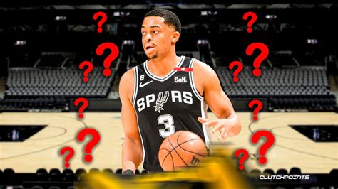 Write informative laconic excerpt under 30 words in mexican spanish for news below. Do not wrap it into quotation marks or html tags. Keldon Johnson, jugador de los Spurs, ha visto disminuida su clasificación fantasy en comparación con la temporada pasada, a pesar de promediar una carrera de 22.0 puntos por partido La eficiencia de Johnson ha disminuido, al igual que sus rebotes y producción defensiva Los Spurs están en un proceso de reconstrucción y ahora se centrarán en desarrollar a jugadores como Victor Wembanyama, lo que podría afectar las oportunidades de Johnson,El rendimiento fantasy de Keldon Johnson de los Spurs ha bajado esta temporada, afectando su producción y oportunidades debido a la reconstrucción del equipo.