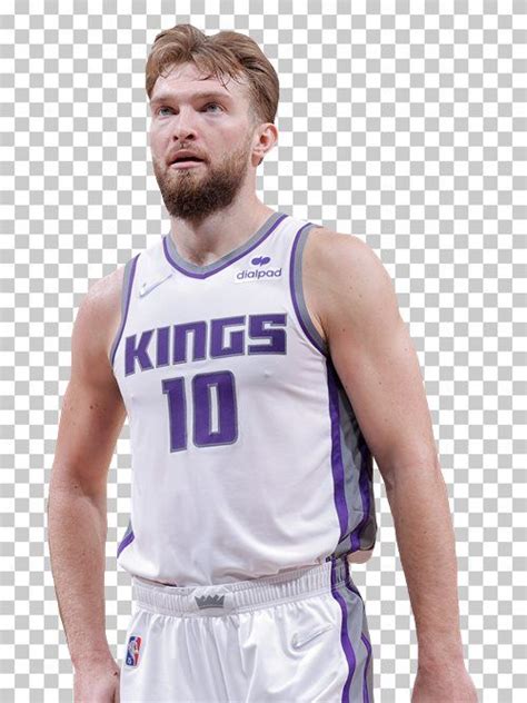 Write informative laconic excerpt under 30 words in mexican spanish for news below. Do not wrap it into quotation marks or html tags. Domantas Sabonis, jugador de los Sacramento Kings, tuvo una temporada consistente en el 2022-23, promediando 19.1 puntos, 12.3 rebotes y 7.3 asistencias por partido. Los Kings llegaron a los playoffs por primera vez desde la temporada 2005-06. Sabonis es conocido por su capacidad única de repartir asistencias desde la posición de centro, junto con sus números destacados en rebotes. Aunque su producción defensiva es limitada, se espera que siga siendo una selección segura en el segundo o tercer round de los draft de fantasía.,Domantas Sabonis, de Sacramento Kings, brilló en la temporada 2022-23 con promedios de 19.1 puntos, 12.3 rebotes y 7.3 asistencias, llevando a los Kings a los playoffs.