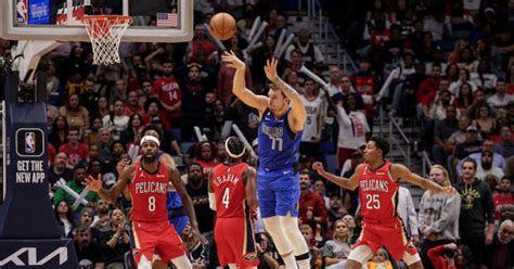 Write informative laconic excerpt under 30 words in mexican spanish for news below. Do not wrap it into quotation marks or html tags. Luka Doncic de los Mavericks tiene un rendimiento destacado en la NBA Doncic promedió 32.4 puntos por juego en la temporada 2022-23 El jugador es considerado una selección de primera ronda en los formatos de fantasía,Luka Doncic destaca en la NBA con promedio de 32.4 puntos por juego. Se le valora como primera selección en fantasía.