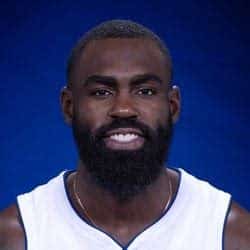 Write informative laconic excerpt under 30 words in mexican spanish for news below. Do not wrap it into quotation marks or html tags. Tim Hardaway Jr. ha encontrado un papel como anotador en la NBA, promediando 16.1 puntos, 3.5 rebotes, 2.1 asistencias, 0.8 robos y 2.7 triples en las últimas seis temporadas, pero su porcentaje de tiros del campo del 41% es ligeramente decepcionante. Con Luka Doncic y Kyrie Irving atrayendo mucha atención de los defensores, se espera que el porcentaje de tiros de Hardaway mejore esta temporada. Cuando Doncic o Irving no están en la cancha, Hardaway ha demostrado ser una gran opción de fantasía, promediando más de 30 minutos y 15 tiros por partido en esas situaciones.,Tim Hardaway Jr., anotador en la NBA, busca mejorar su precisión de tiro esta temporada con Dallas Mavericks y asegura valiosa producción en ausencia de Doncic e Irving.