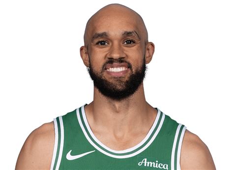 Write informative laconic excerpt under 30 words in mexican spanish for news below. Do not wrap it into quotation marks or html tags. El base Derrick White podría ser el nuevo armador titular de los Celtics de Boston luego del traspaso de Marcus Smart a los Grizzlies. Aunque también se contempla que White juegue como escolta, su versatilidad y habilidad para organizar el juego podrían darle la ventaja para ser el base titular. El entrenador Joe Mazzulla confirmó esta posibilidad, destacando el buen desempeño defensivo y la capacidad de White para generar asistencias.,Derrick White podría ser el nuevo armador titular de los Celtics de Boston tras el traspaso de Marcus Smart. El entrenador destacó su versatilidad y capacidad de manejo de juego.